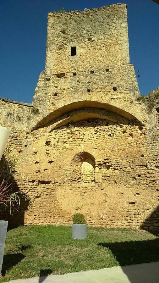 Le Vieux Chateau Airvault Exterior foto